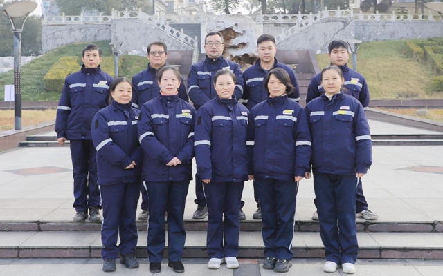 喜報(bào)！全國(guó)表彰，股份公司猇亭片區(qū)電解四班榜上有名！