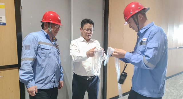 王大真到田家河園區(qū)新項目和宜昌區(qū)域分子公司現場辦公